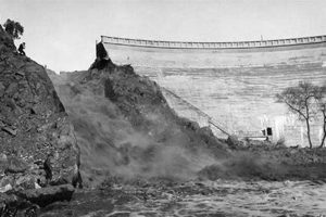 Top 10 Worst Dam Disasters in History Safem Fabrication - Precision Engineering & Custom Manufacturing Solutions Top 10 Worst Dam Disasters in History | Safem Fabrication - Precision Engineering & Custom Manufacturing Solutions